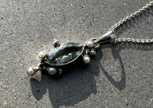 Green Amethyst and Pearl Silver Pendant Necklace.