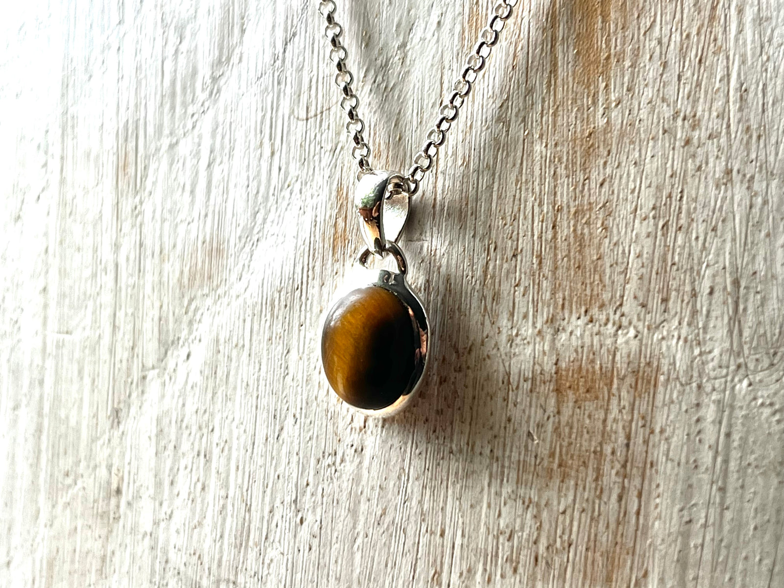 Tigers Eye Gemstone Silver Pendant Necklace
