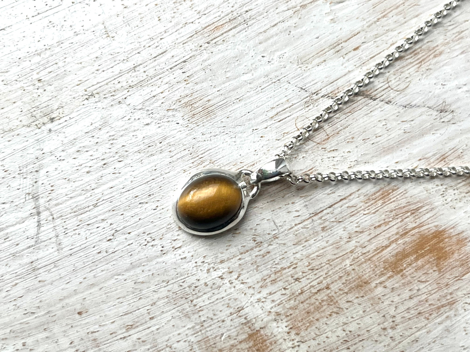 Tigers Eye Gemstone Silver Pendant Necklace