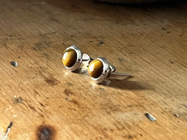 Medium Tigers Eye Round Silver Stud Earrings