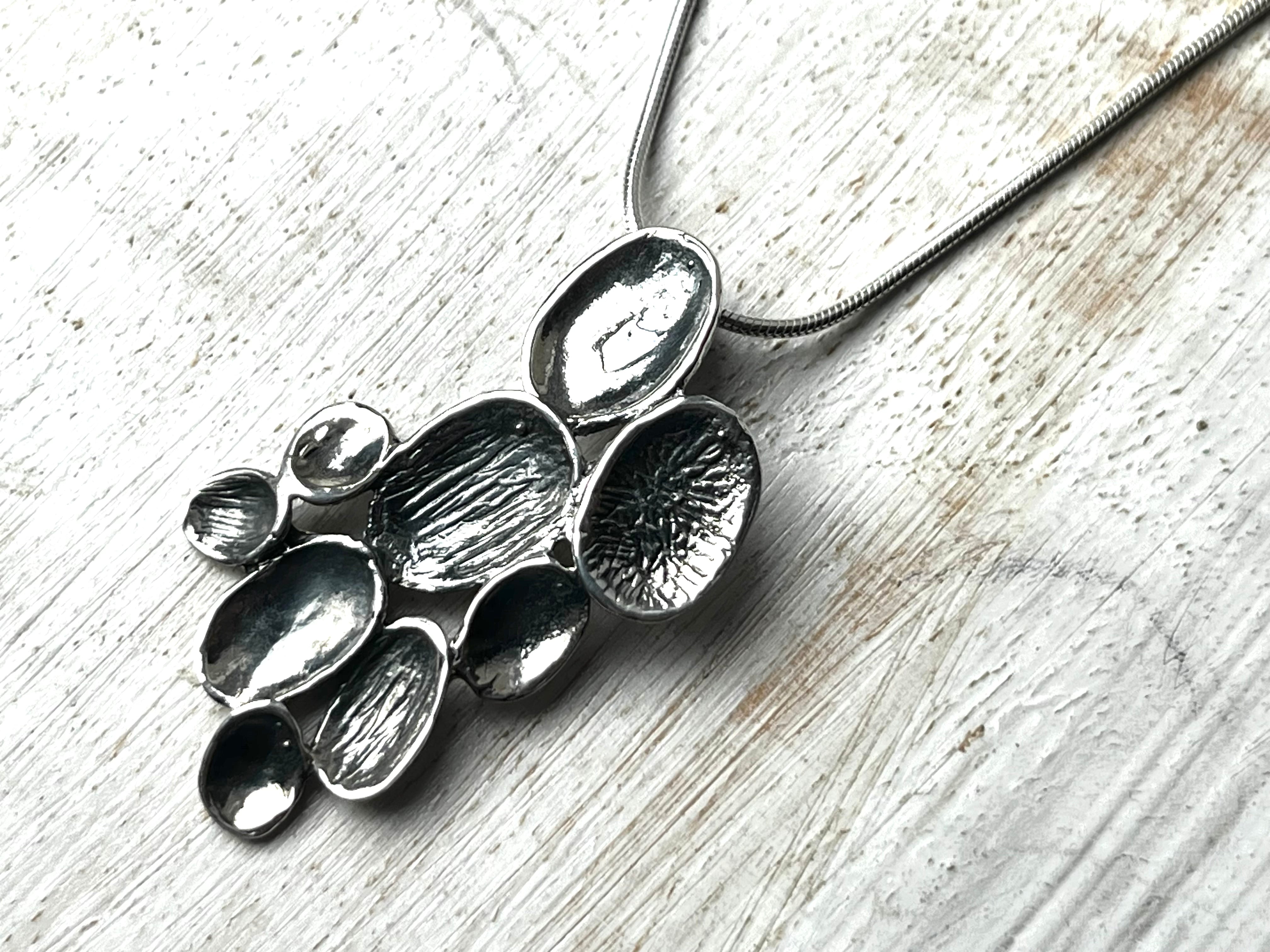 Sterling Silver Metta Pendant Necklace