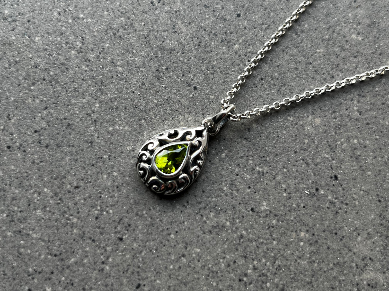 Peridot Filigree Silver Pendant Necklace