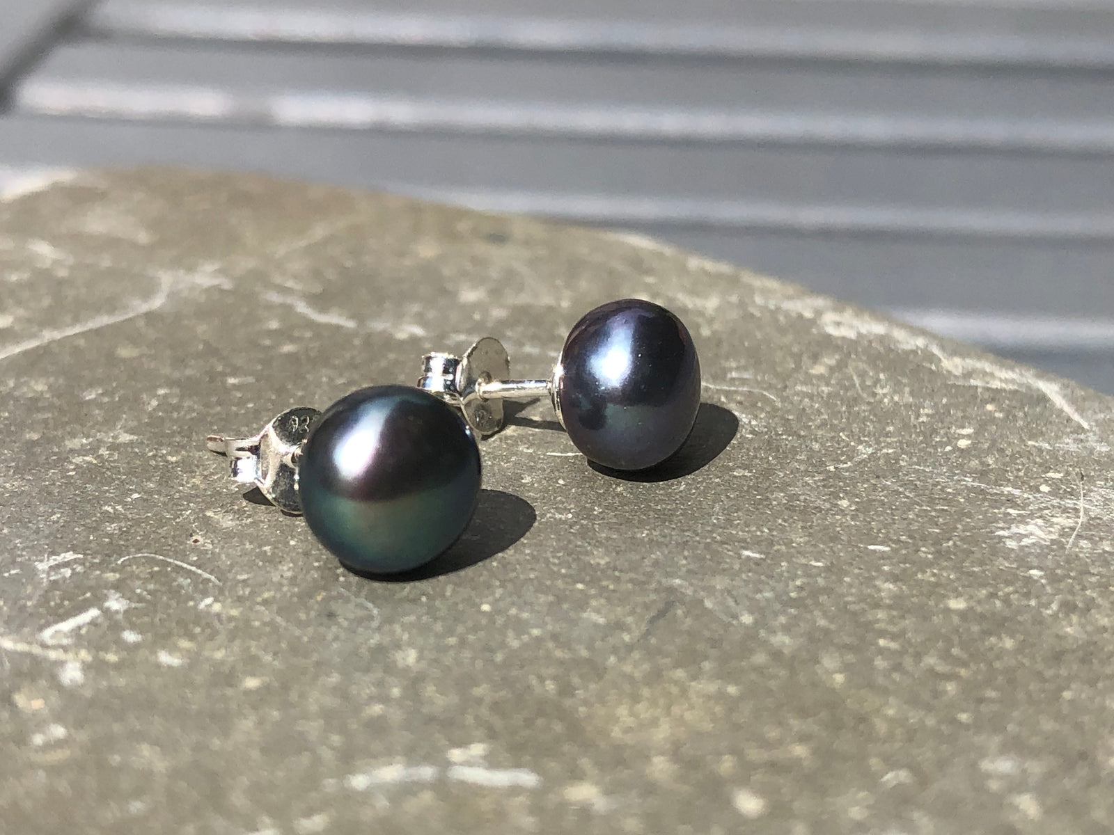 Black Pearl Silver Stud Earrings
