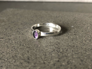 Extra Small Oval Amethyst Silver Ring